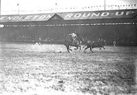 Bob Crosby winning Steer roping and Roosevelt Trophy, Pendleton Roundup, 1928