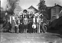 Cowgirls at Chicago Stadium Rodeo 1936