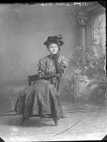 [Carte de Visite single portrait of an young Women sitting]