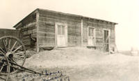 [Illegible]'s home Kincaid 1917