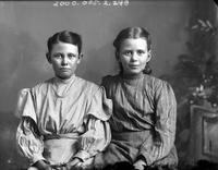 [Carte de Visite single portrait of two young Girls sitting]