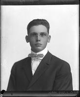 [Carte de Visite single portrait of adult Male]