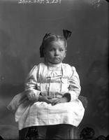 [Carte de Visite single portrait of young Girl]