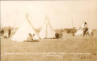 Arapaho Squaw Tepee Race, Frontier Days, Cheyenne, Wyo.