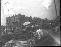 8th & Main Stillwater, Saturday crowd 1906