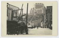 [Chateau Frontenac with horse-drawn carts]