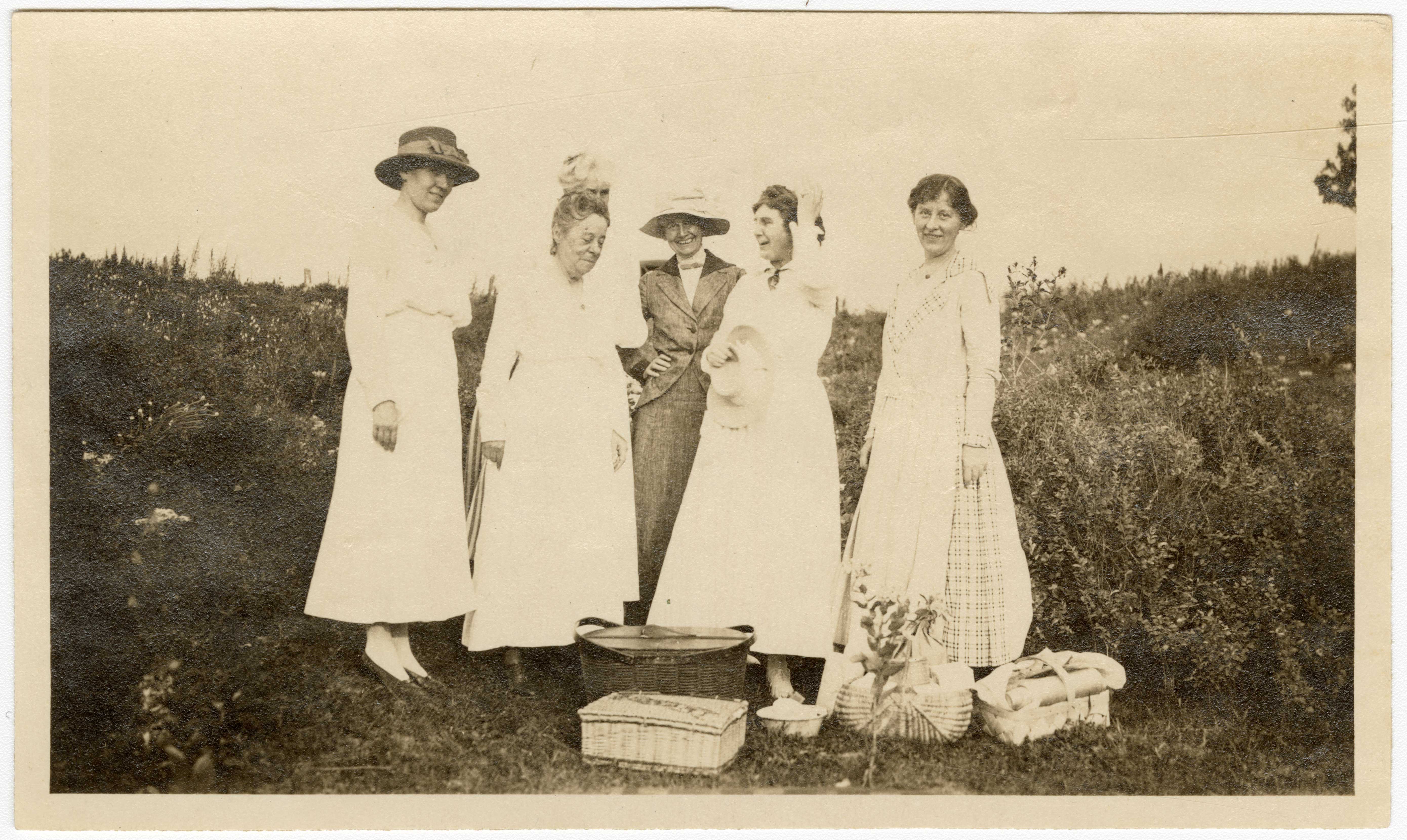[Isabel B. Hamilton in old age, on a picnic with four other women]