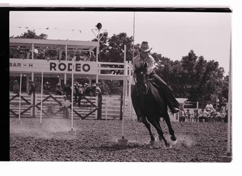 Camdenton, Roll R