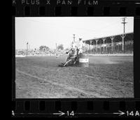 Joy Clark Barrel racing, 17.3 Sec