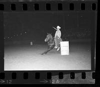 Mary Mueller Barrel racing, 17.1 Sec