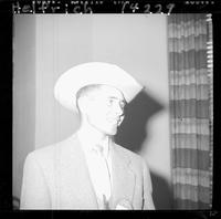 Bill Harlan  (Pose)