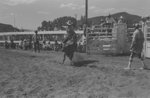 Steamboat Springs, Roll G, 07-03 to 05-1976, 3rd Perf