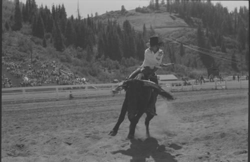 Steamboat Springs, Roll F, 07-03 to 05-1976, 3rd Perf